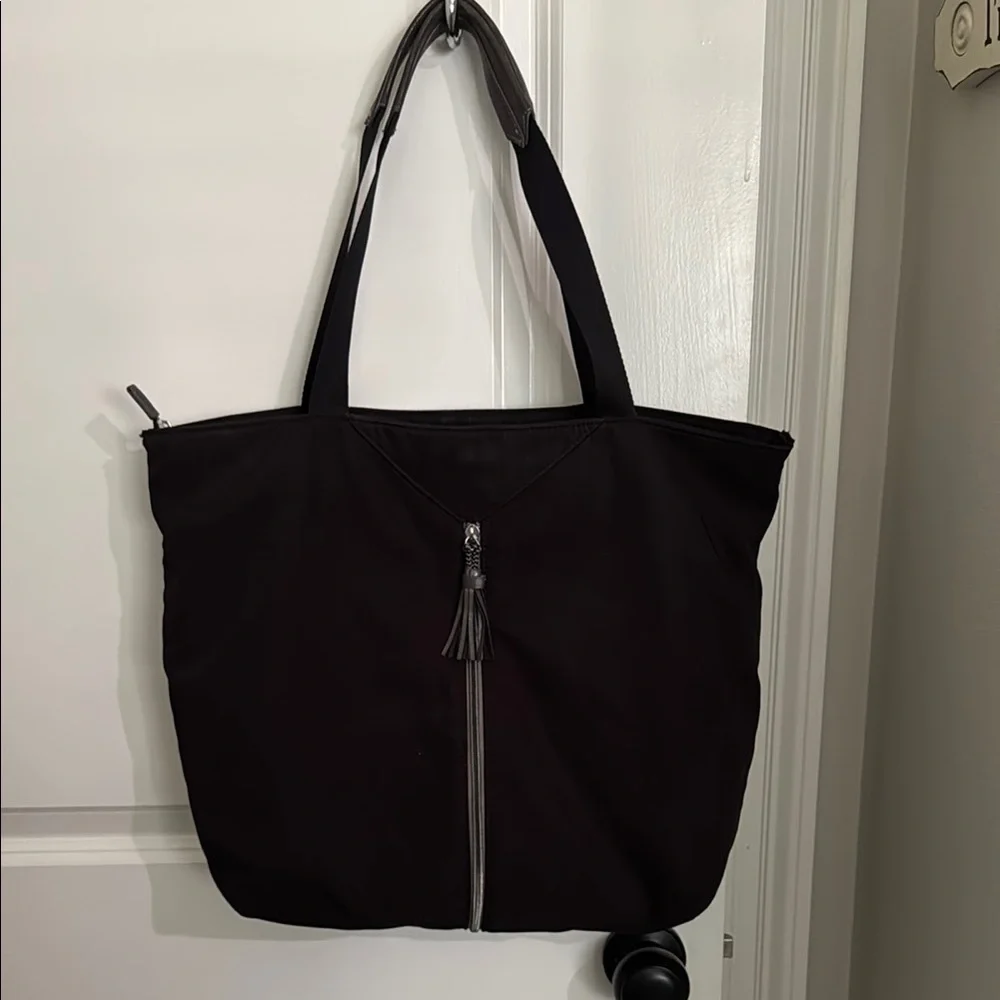 Stella & Dot Black Tote with Vertical Zipper
